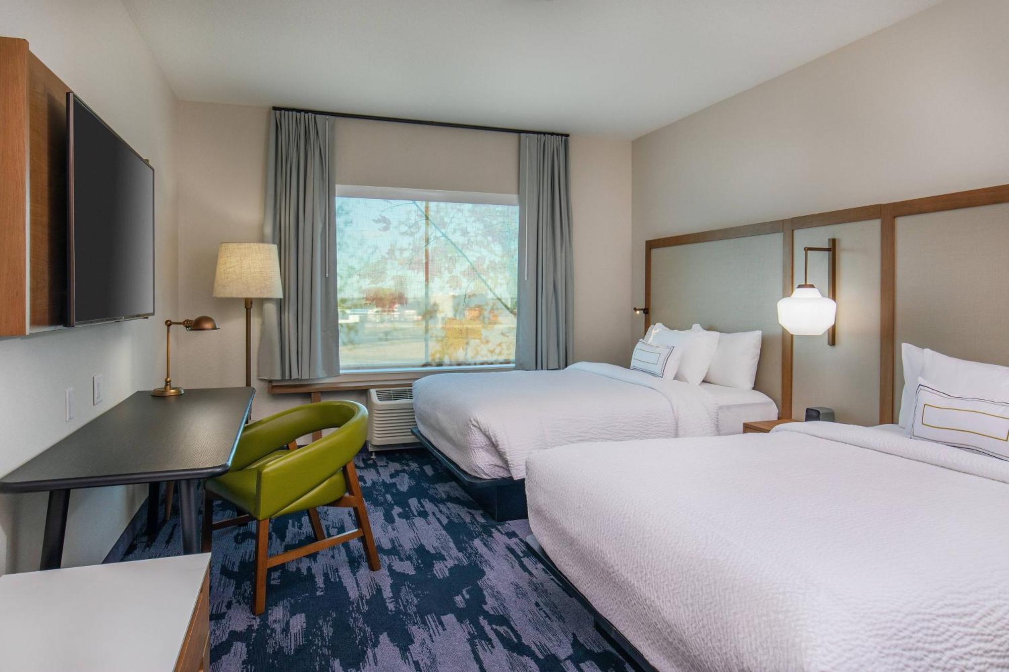 Fairfield Inn & Suites By Marriott Mcpherson Екстериор снимка
