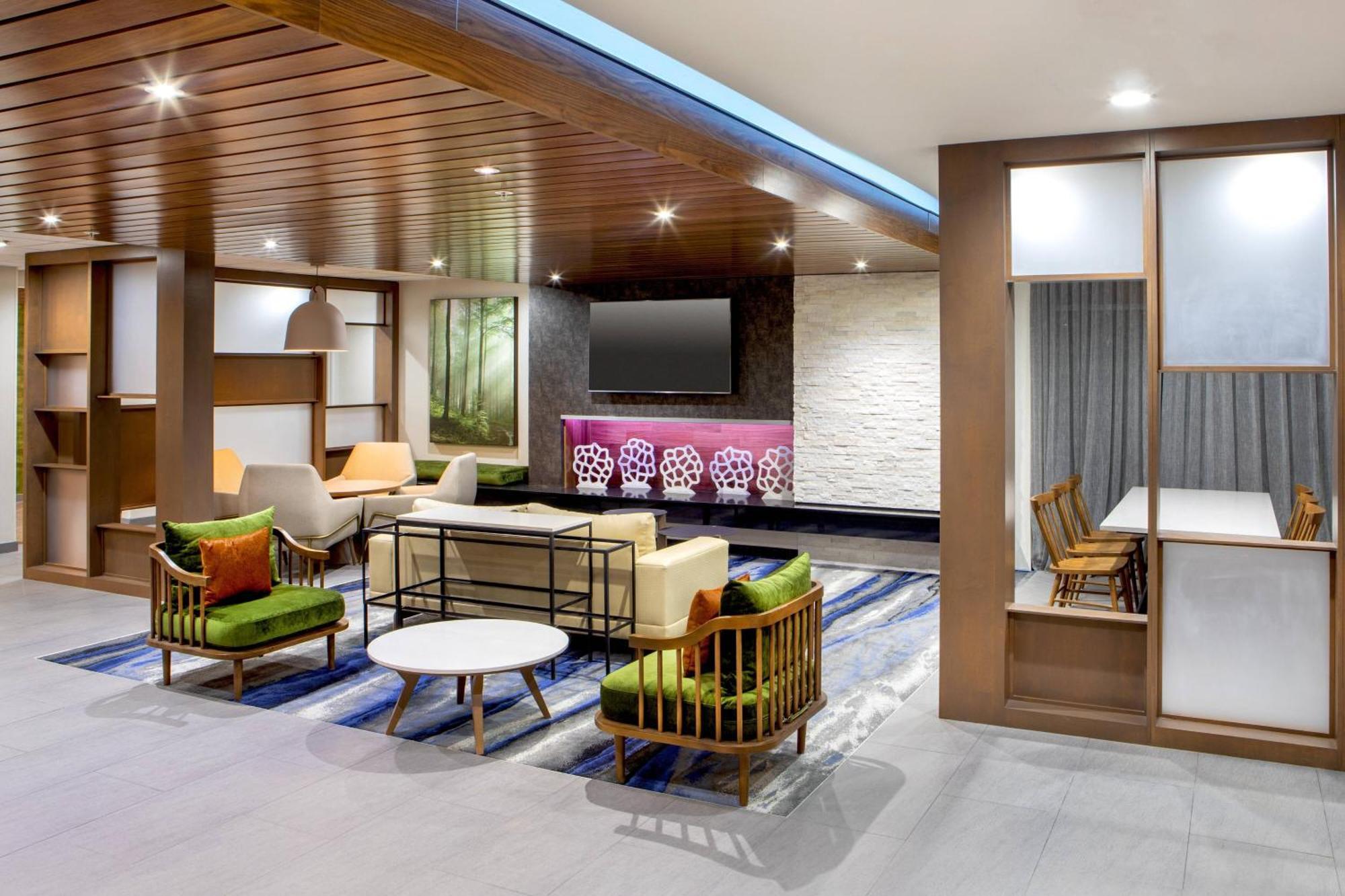 Fairfield Inn & Suites By Marriott Mcpherson Екстериор снимка